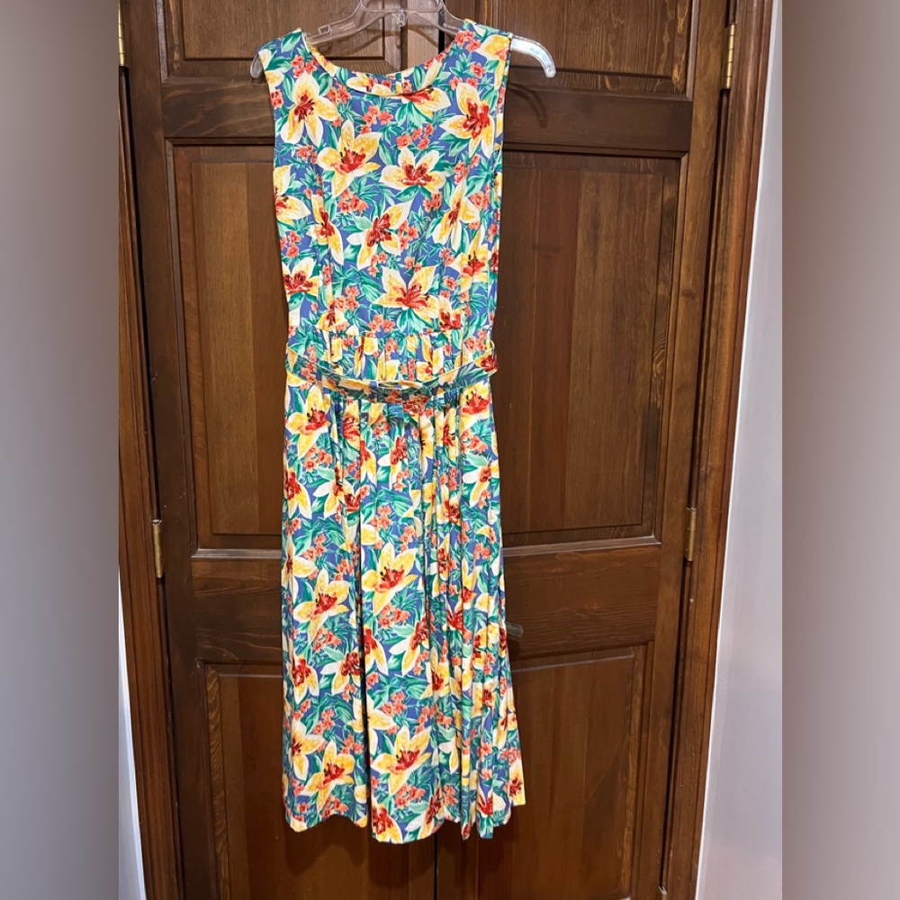Talbots sundress with belt and pockets size 6 vintage